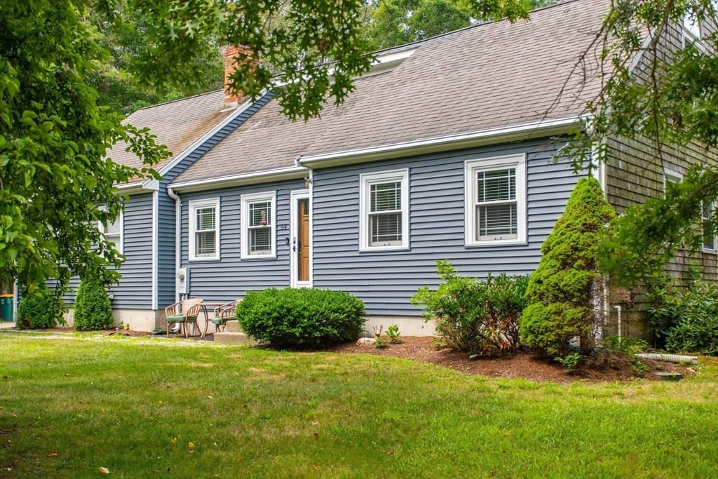 64 Dorothy Dr, Plymouth MA 02360 photo 3