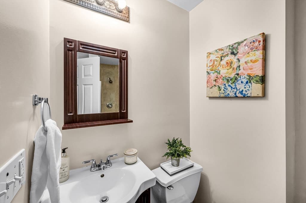 56 Montville St # 56, Chicopee MA 01013 photo 12