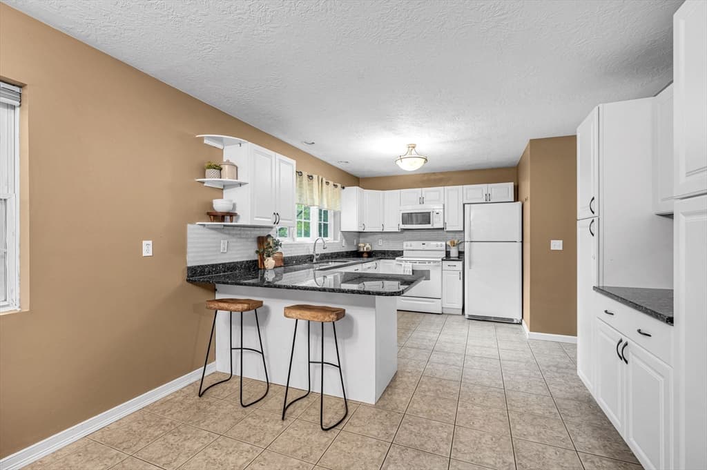 56 Montville St # 56, Chicopee MA 01013 photo 9