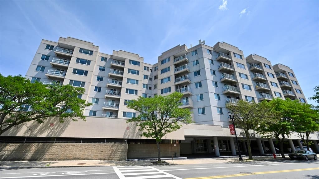 30 Chelsea St # 804, Everett MA 02149 photo 2
