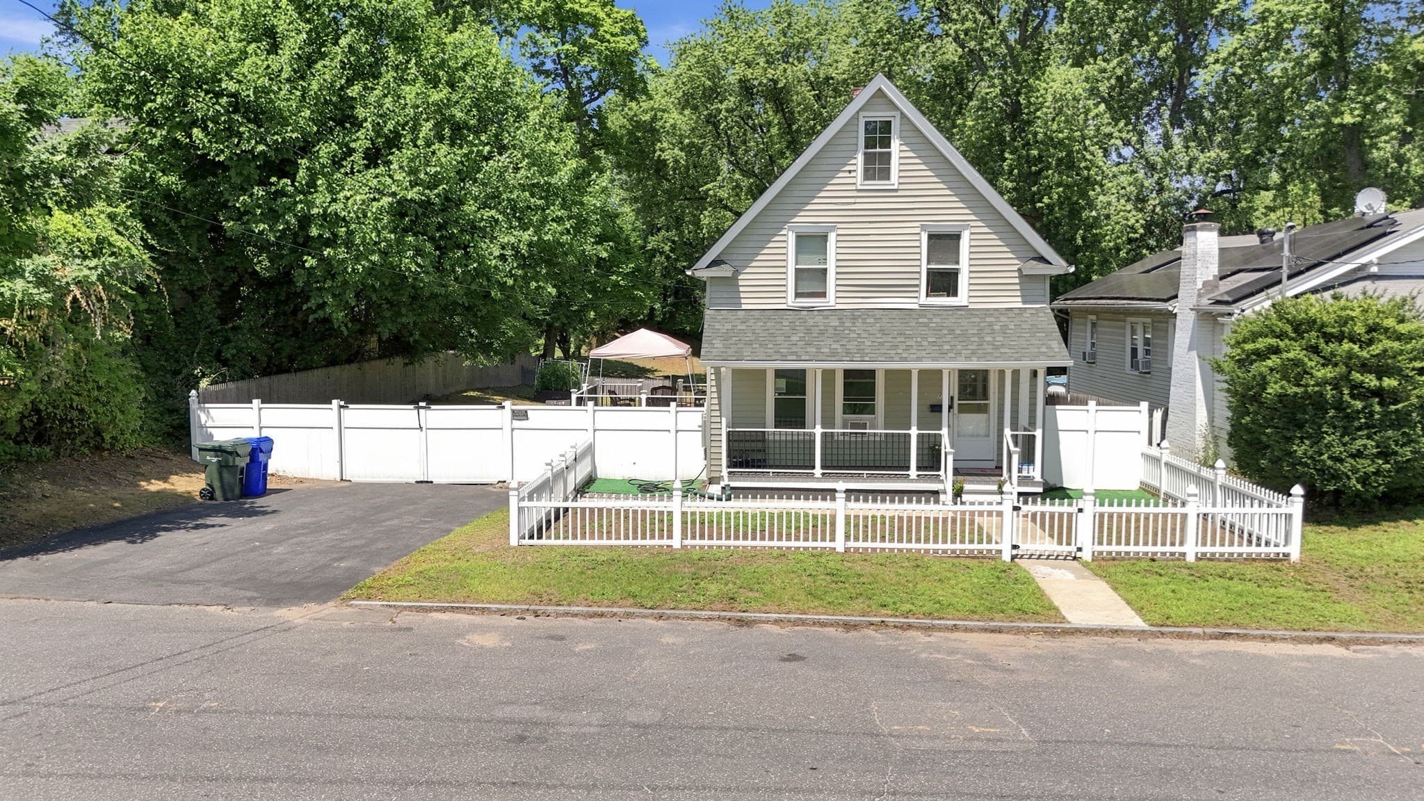 Single Family Residence at 72 Switzer Street, Springfield MA 01109, Springfield, photo 2 of 40