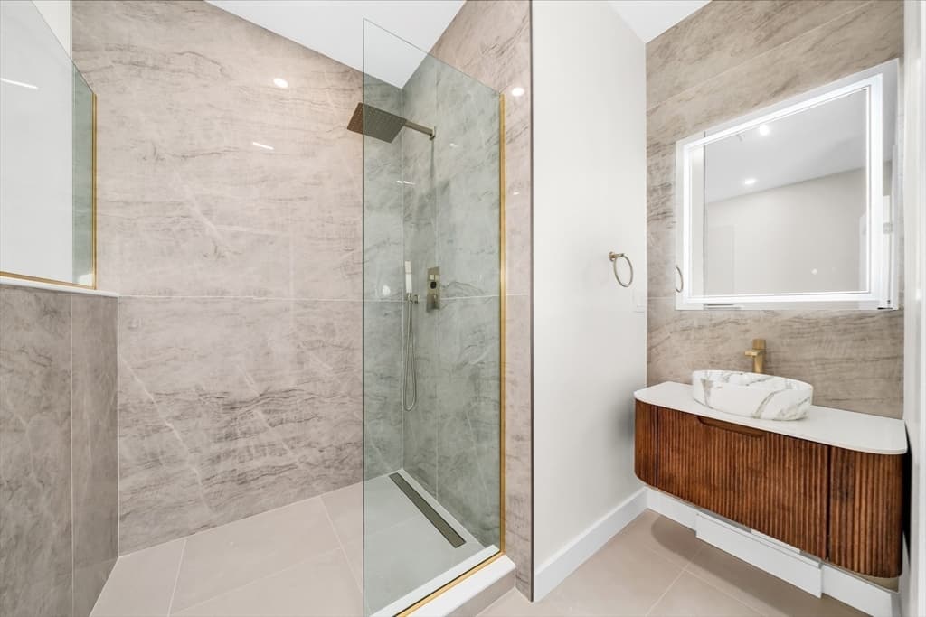 181 Maverick Street # 1, Boston MA 02128 photo 20