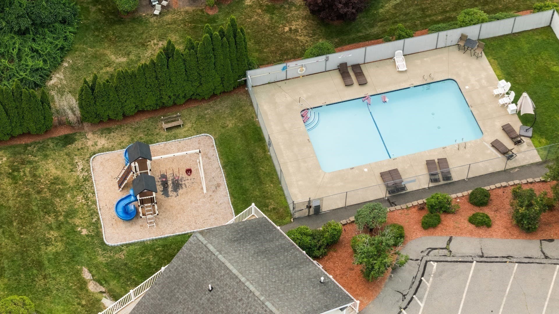 Condominium at 36 Georgetown Drive, Nashua NH 03062, Nashua, photo 32 of 36