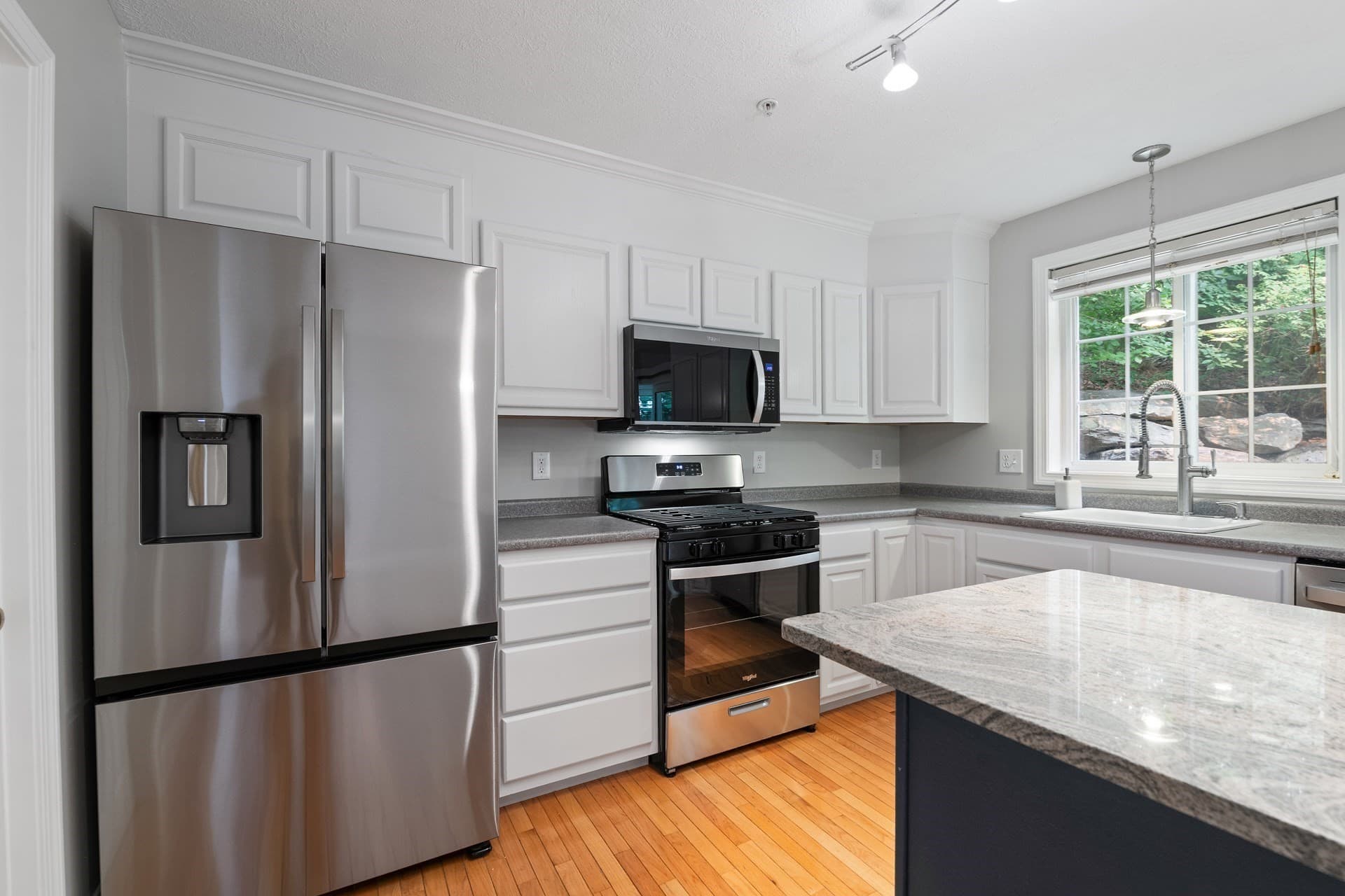 Condominium at 36 Georgetown Drive, Nashua NH 03062, Nashua, photo 9 of 36
