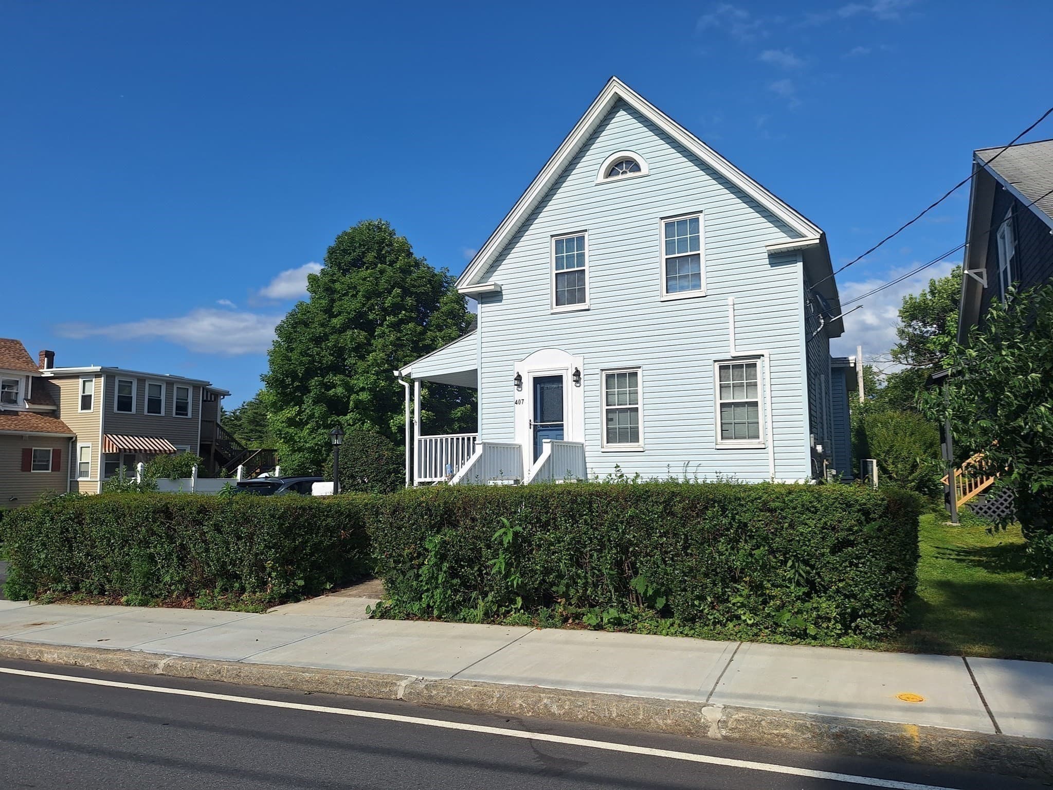 Single Family Residence at 407 Clarendon St, Fitchburg MA 01420, Fitchburg, photo 4 of 28