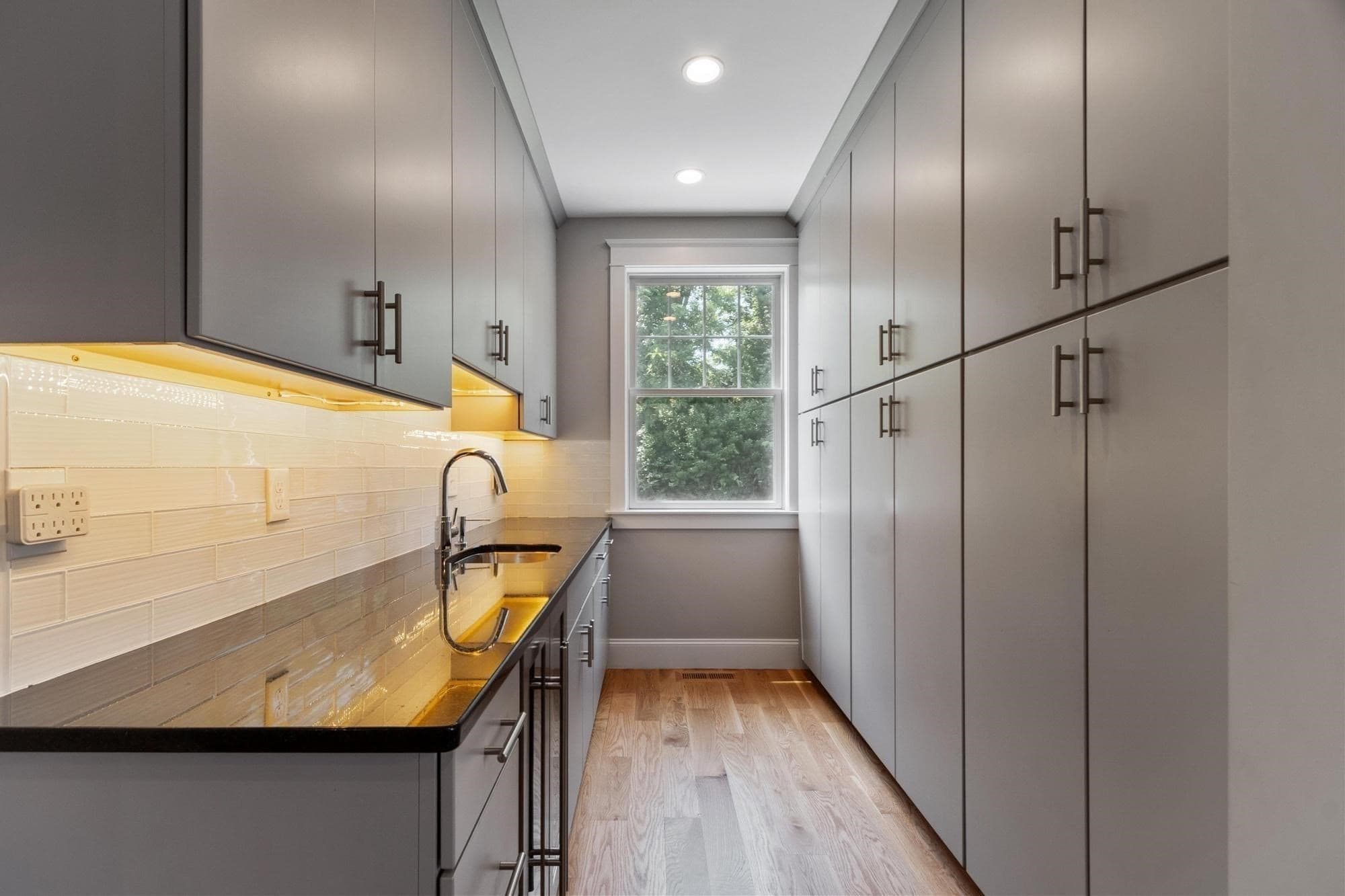 Single Family Residence at 7 Bridle Spur Ln, Danvers MA 01923, Danvers, photo 13 of 42