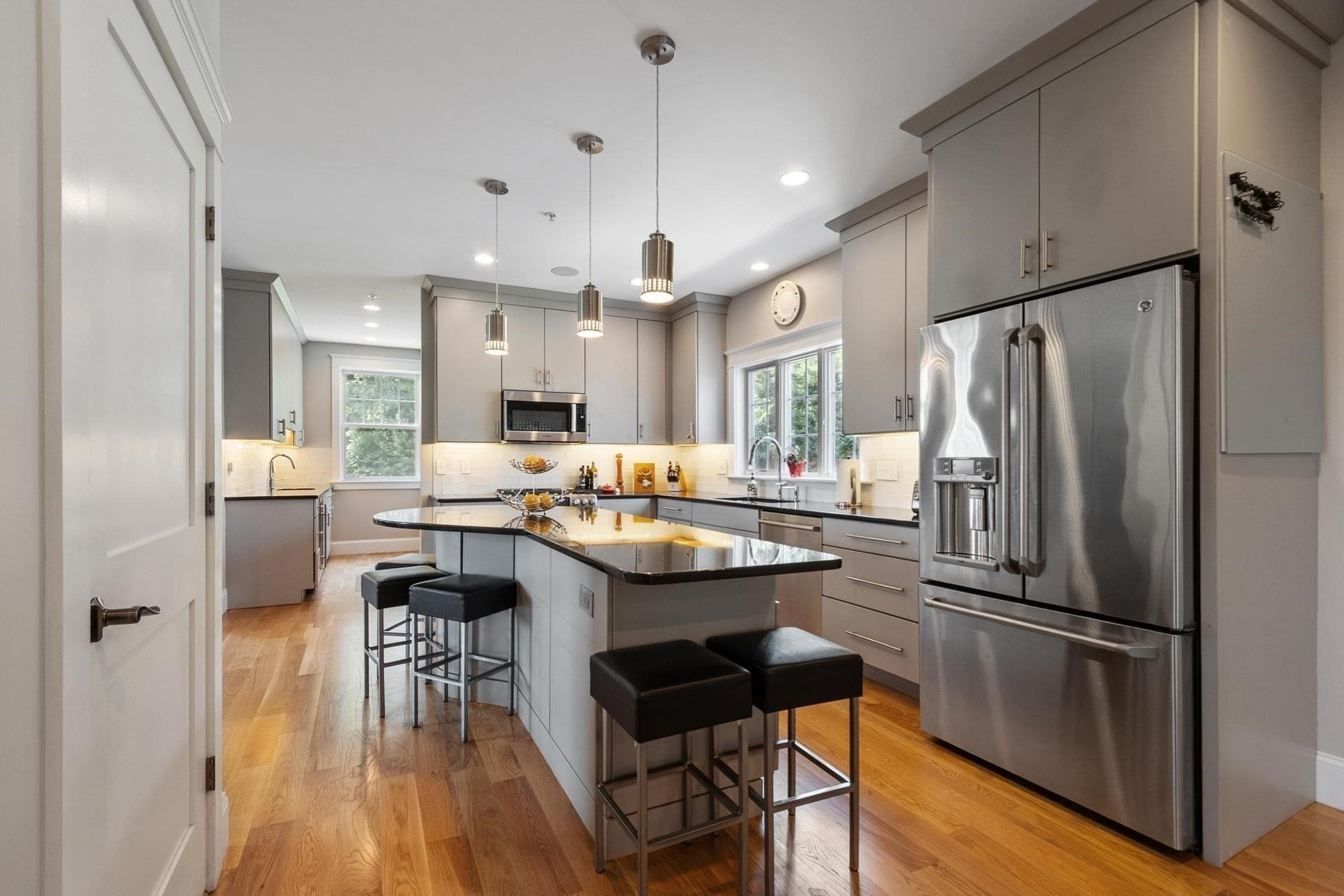 Single Family Residence at 7 Bridle Spur Ln, Danvers MA 01923, Danvers, photo 9 of 42