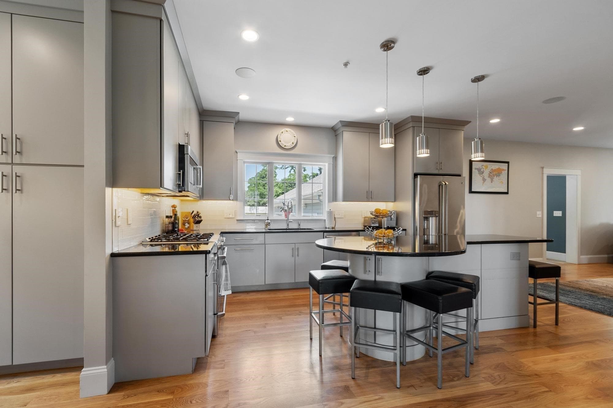 Single Family Residence at 7 Bridle Spur Ln, Danvers MA 01923, Danvers, photo 11 of 42