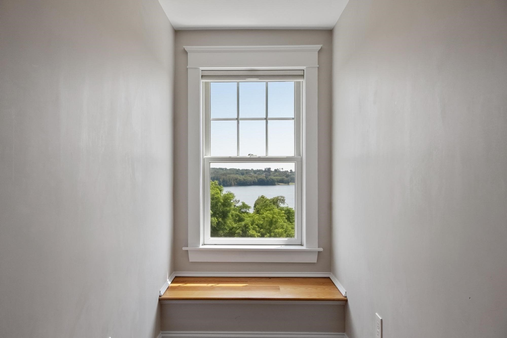 Single Family Residence at 7 Bridle Spur Ln, Danvers MA 01923, Danvers, photo 35 of 42