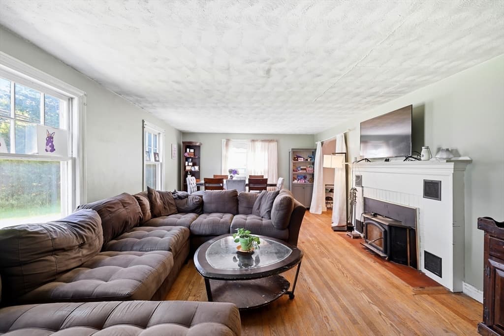 219 Old Warren Rd, Palmer MA 01069 photo 16