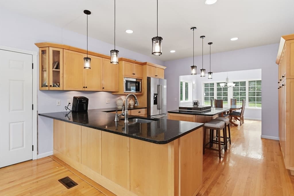 20 Raymond Cir, Westfield MA 01085 photo 13