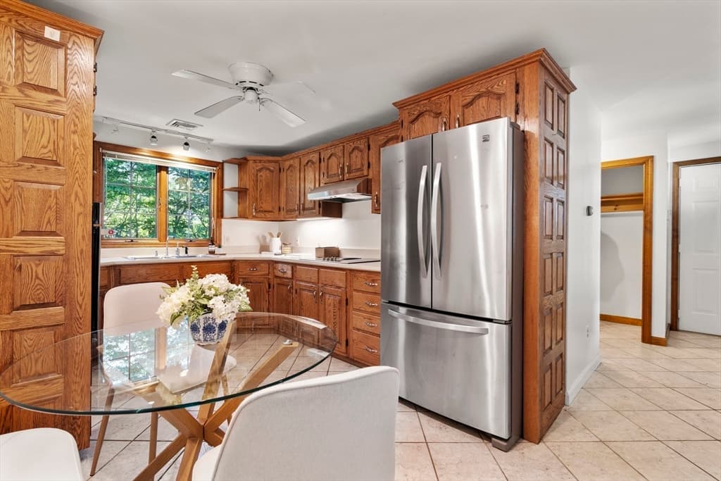 52 Clubhouse Dr, Bourne MA 02559 photo 5