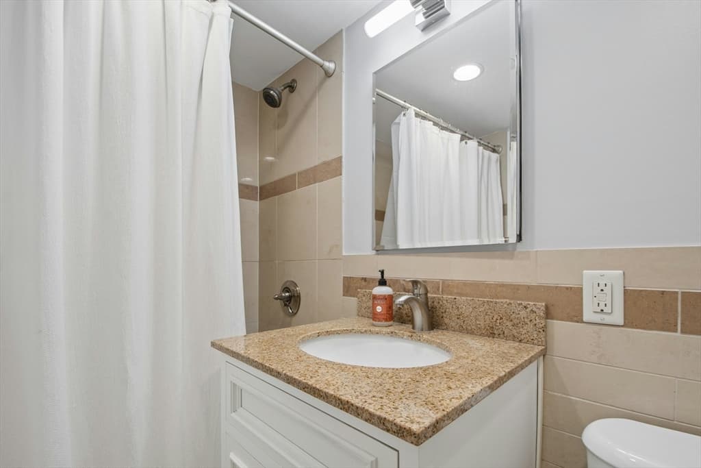 6 Whittier Pl # 3L, Boston MA 02114 photo 16