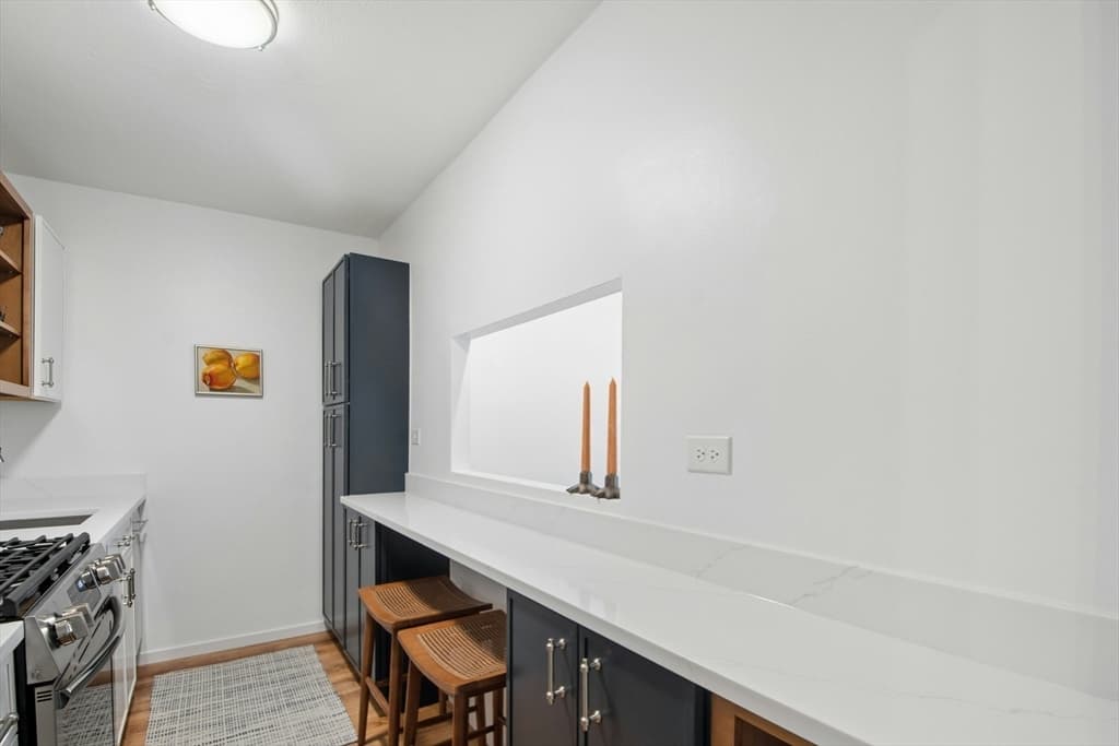 6 Whittier Pl # 3L, Boston MA 02114 photo 11