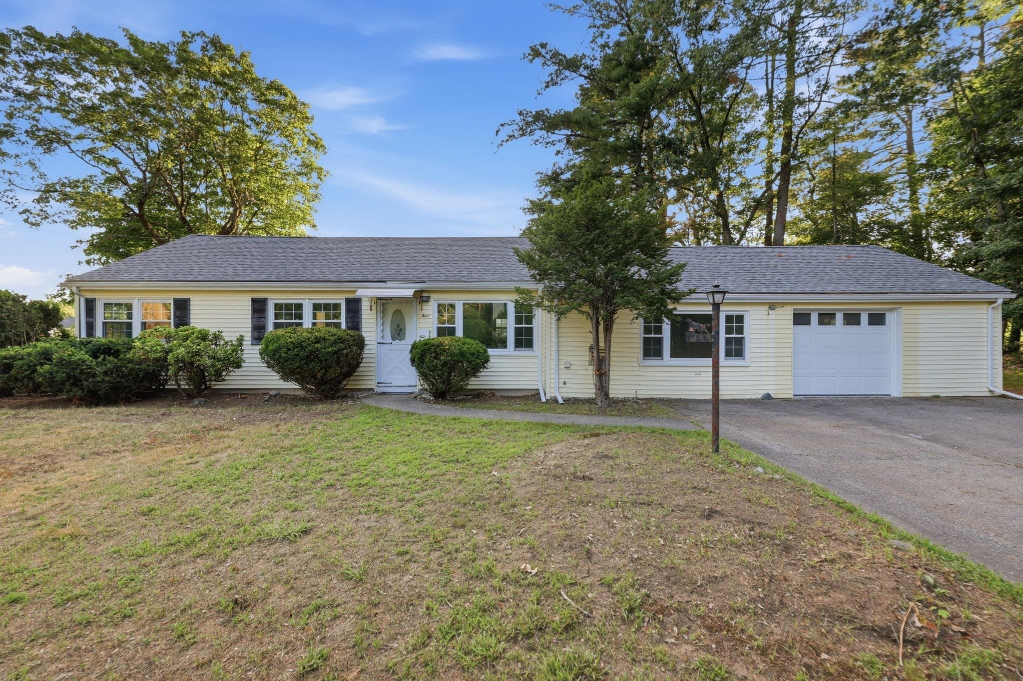 4 Lawrence Rd, Wayland MA 01778
