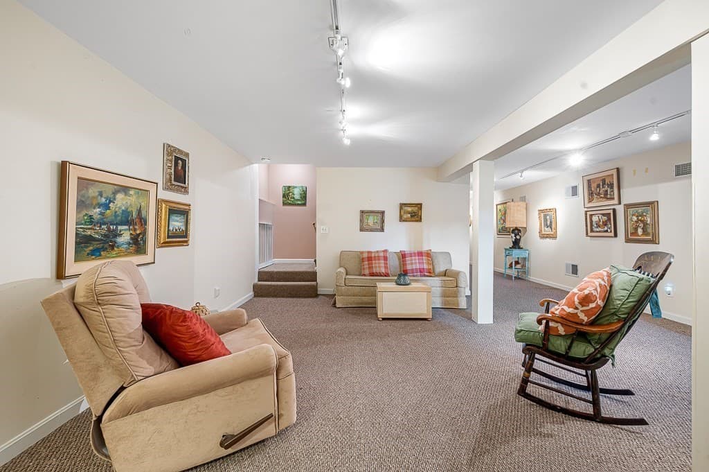 Condominium at 90 Sturbridge Hills Rd # 90, Sturbridge MA 01566, Sturbridge, photo 30 of 38