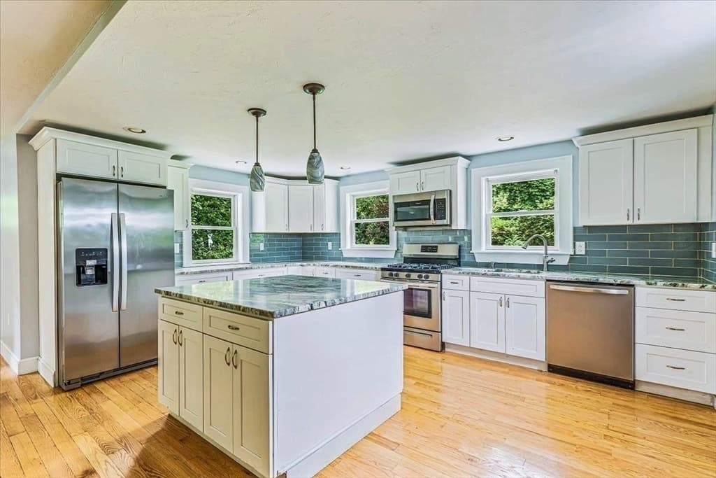 145 Plymouth St, Carver MA 02330 photo 6