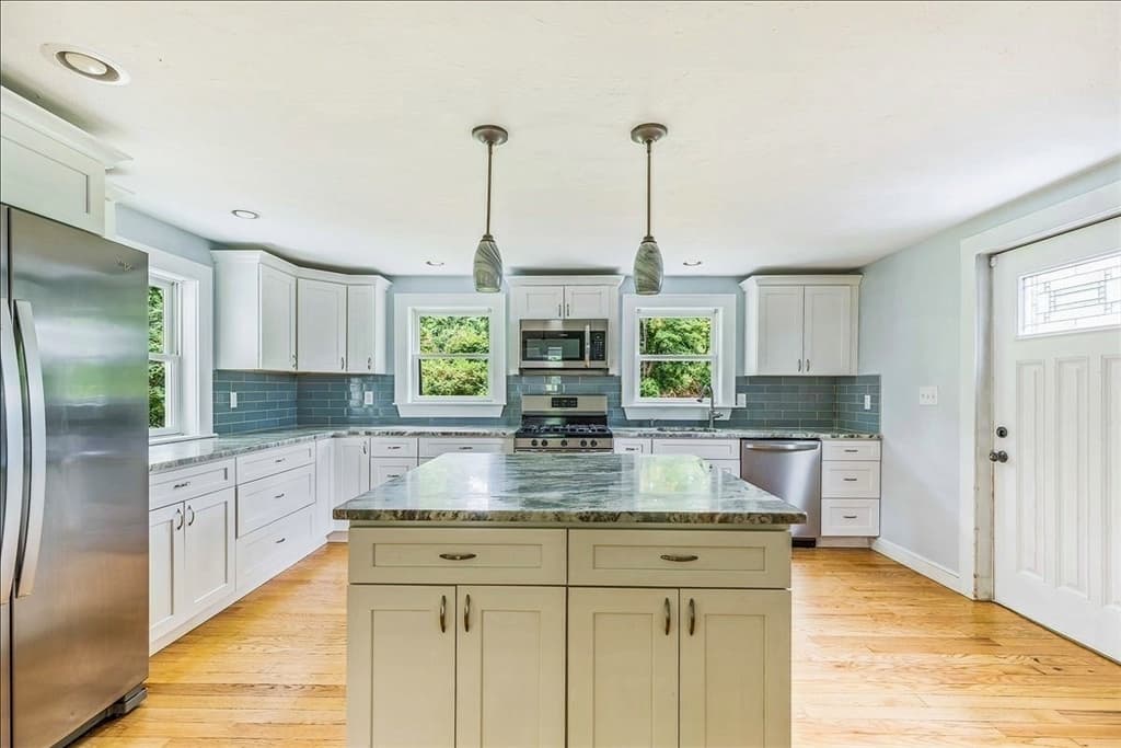 145 Plymouth St, Carver MA 02330 photo 12