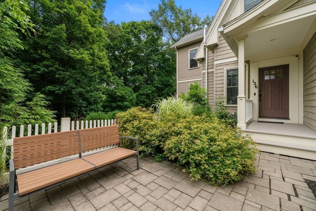 126 Walnut St # 126, Wellesley MA 02481 photo 2
