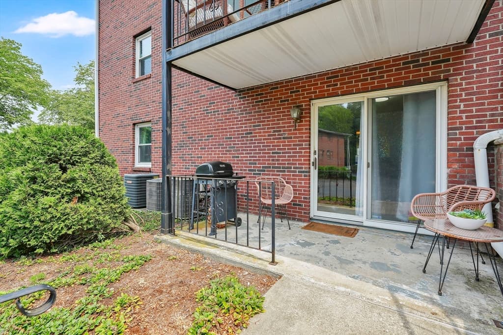 82 Neponset St # B, Canton MA 02021 photo 3