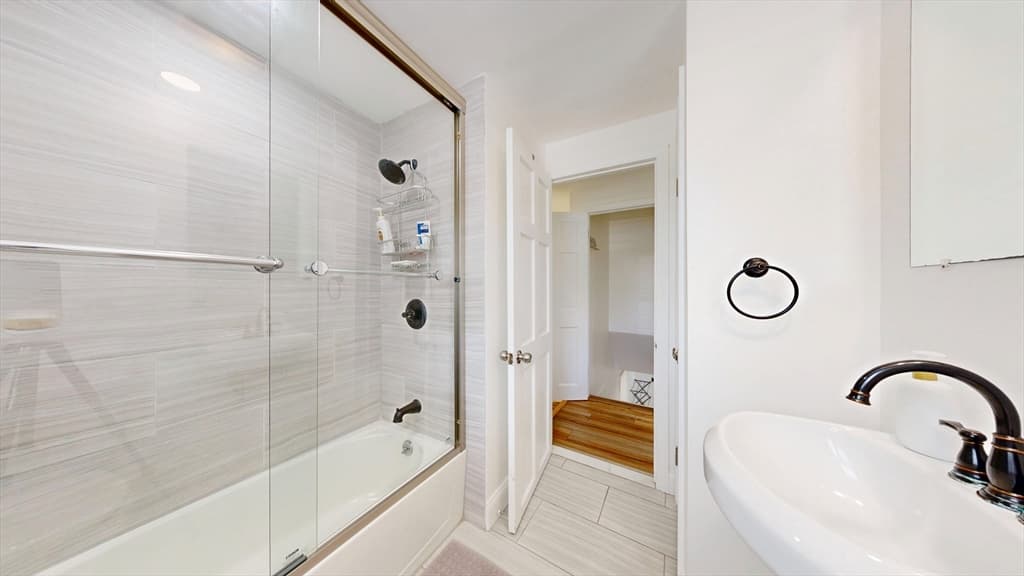 28 Deforest St, Boston MA 02136 photo 12