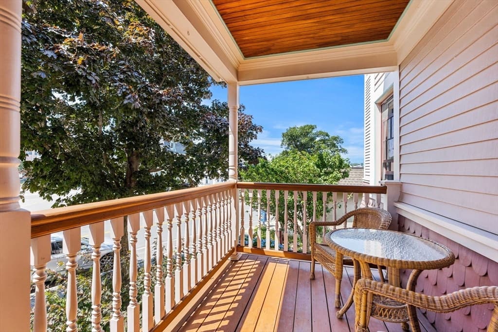 80 Prospect St # 7, Gloucester MA 01930