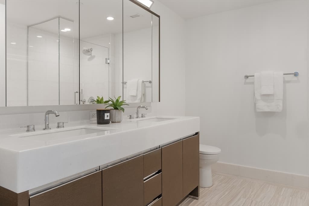 100 Lovejoy Wharf # C, Boston MA 02114 photo 10
