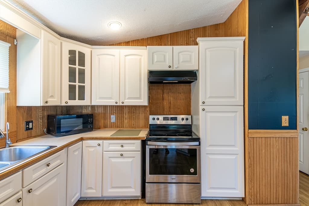 Single Family Residence at 1 Raymond Street, Dudley MA 01571, Dudley, photo 7 of 42