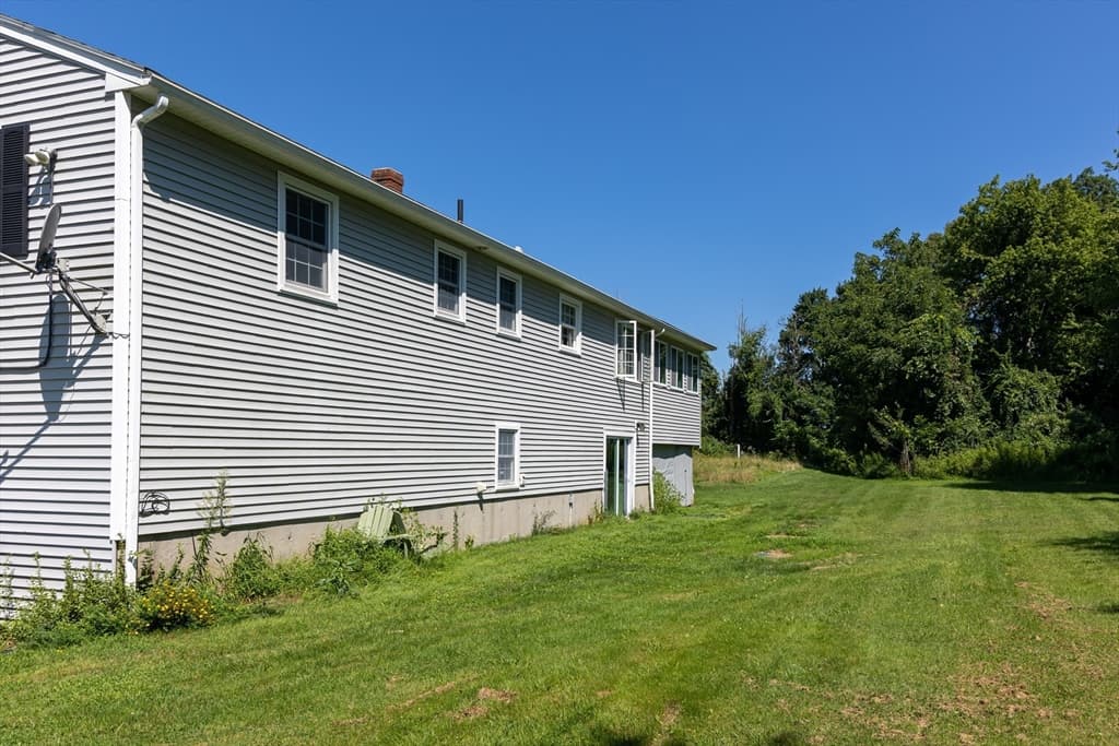 Single Family Residence at 1 Raymond Street, Dudley MA 01571, Dudley, photo 5 of 42