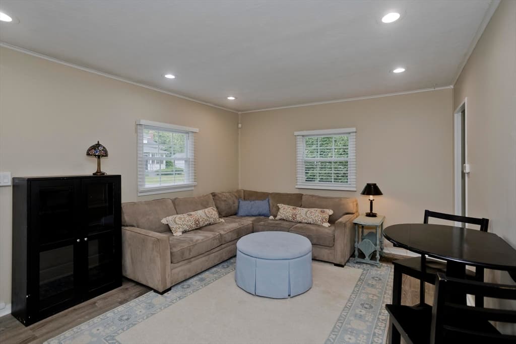 29 Lawnwood Ave, Longmeadow MA 01106 photo 3