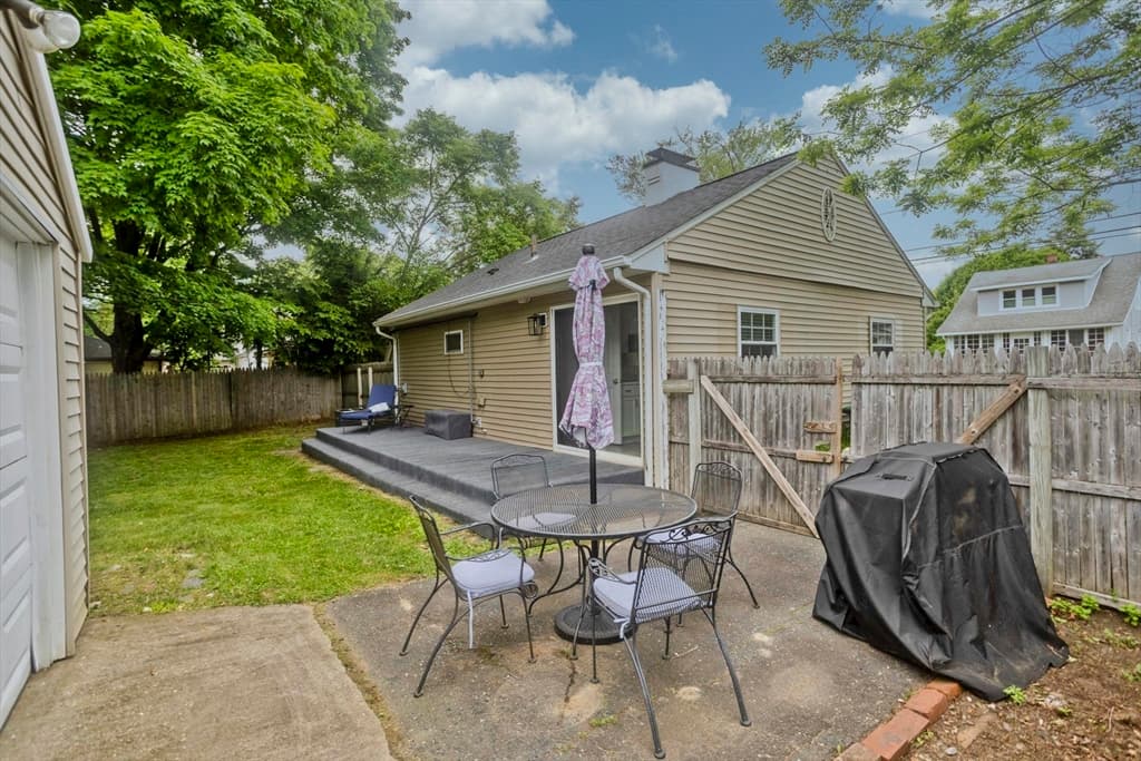 29 Lawnwood Ave, Longmeadow MA 01106 photo 28