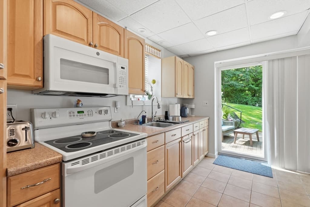 Single Family Residence at 112 Aldrich Rd, Wilmington MA 01887, Wilmington, photo 29 of 42
