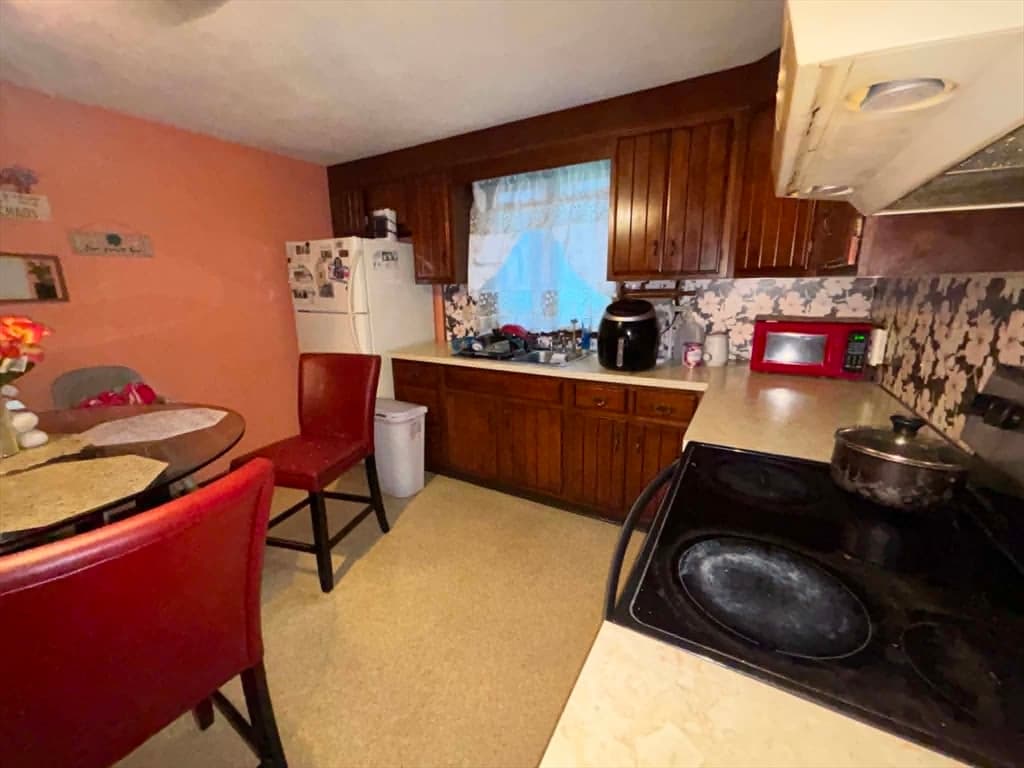 68 Mccarthy Ave, Leicester MA 01611 photo 3