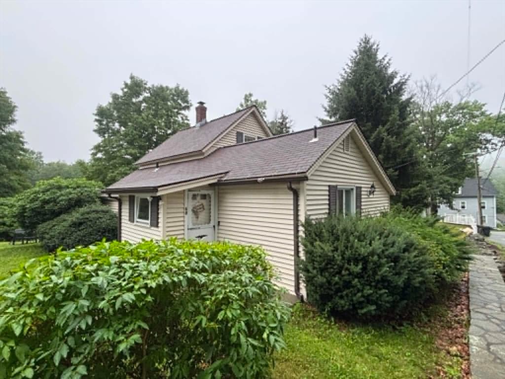 68 Mccarthy Ave, Leicester MA 01611