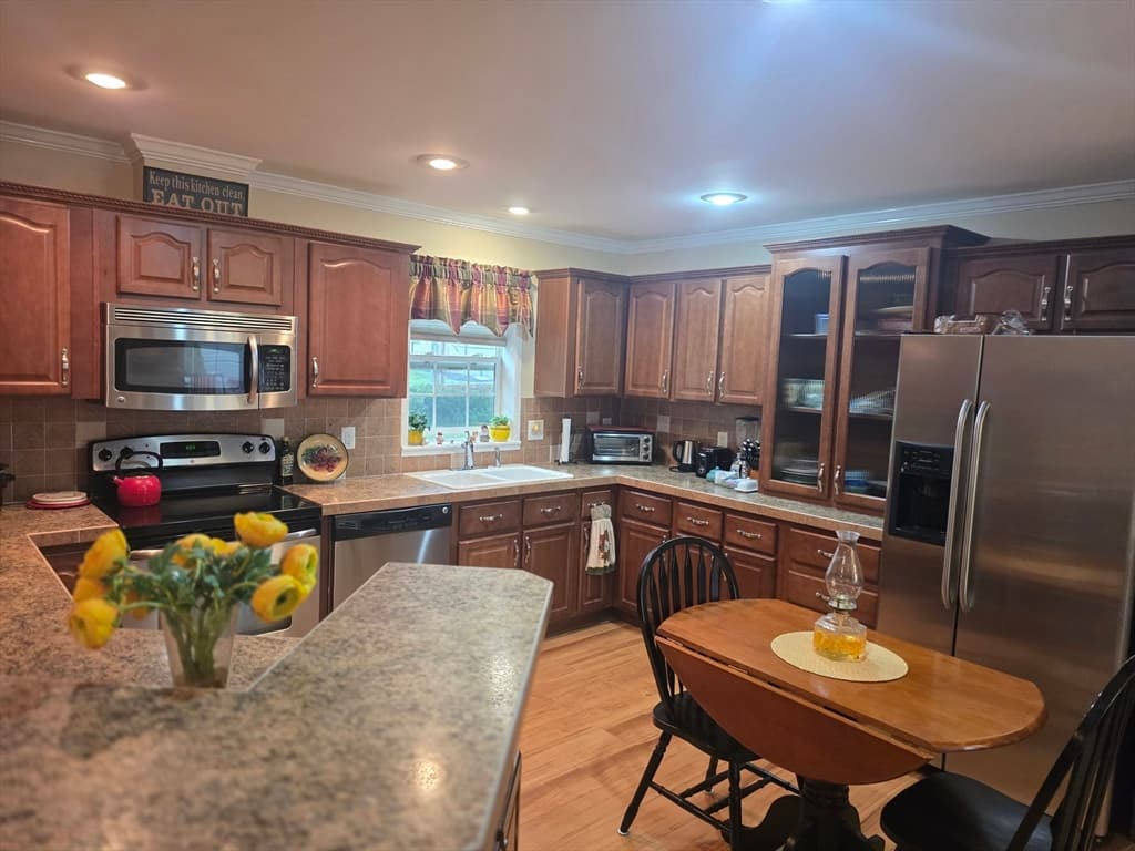2 Settlers Road, Taunton MA 02780 photo 6