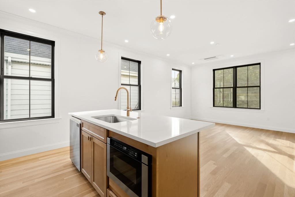 27 Shepard St # 2, Boston MA 02135 photo 12