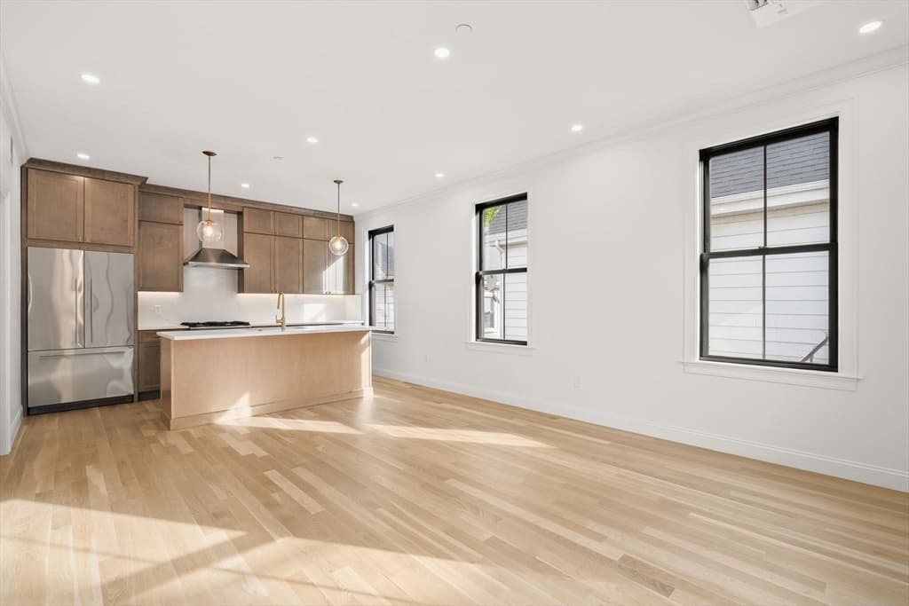 27 Shepard St # 2, Boston MA 02135 photo 10