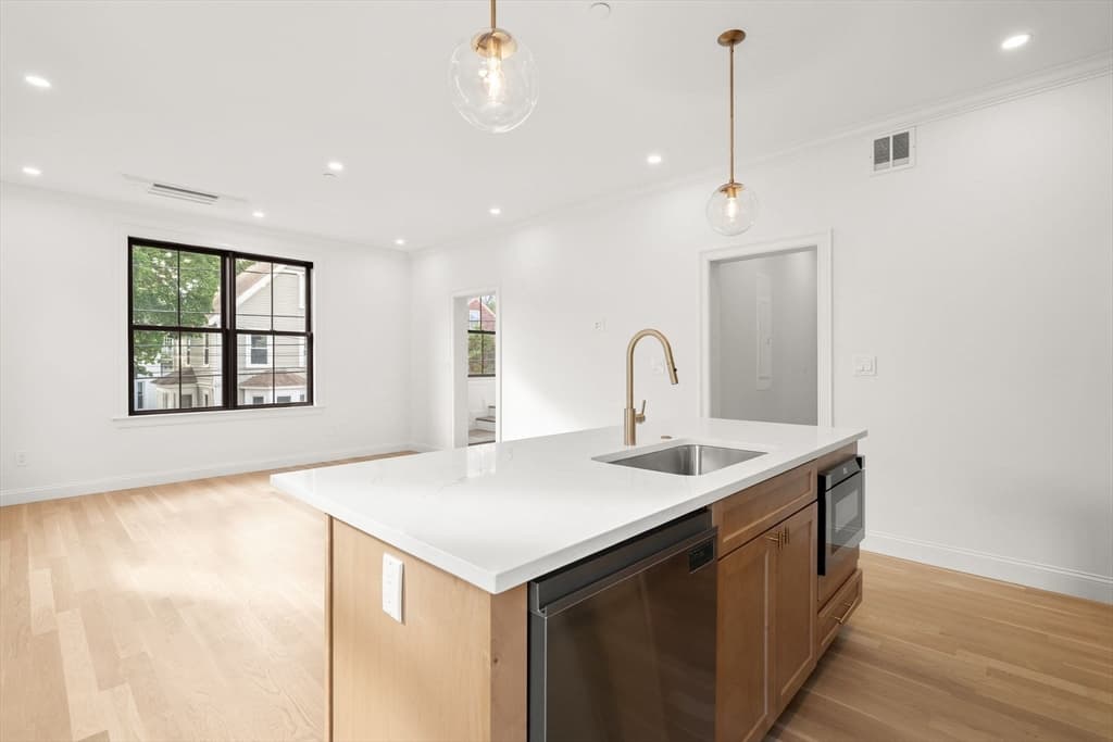 27 Shepard St # 2, Boston MA 02135 photo 11