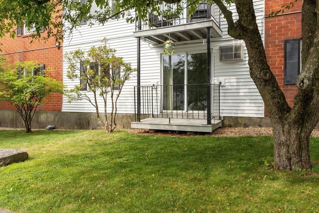 56 Edgeworth # 3, Worcester MA 01605 photo 17