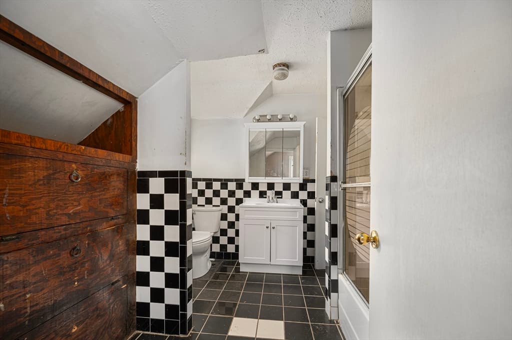 23 Grand St, Providence RI 02907 photo 17