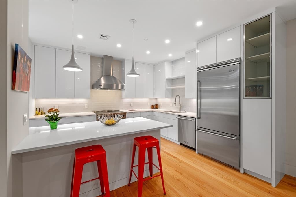 950 Massachusetts Avenue, Cambridge MA 02139 photo 2