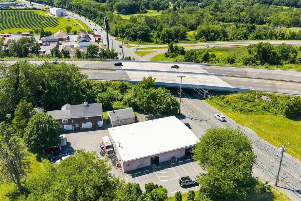 330 Hathaway Rd, New Bedford MA 02746 photo 15