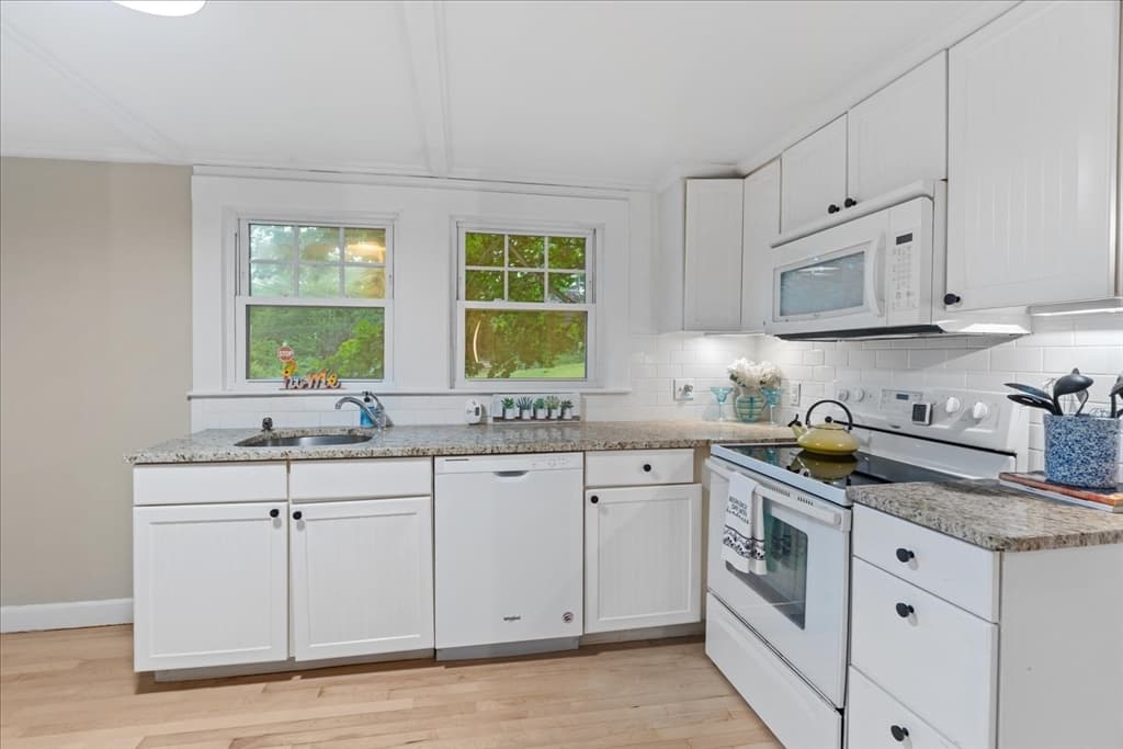 19 Bennett St, Wrentham MA 02093 photo 5