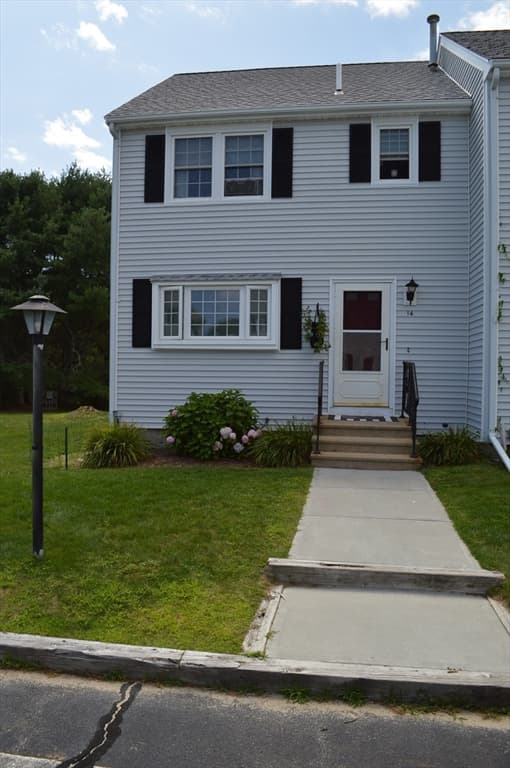 2697 Cranberry Hwy # 14, Wareham MA 02571