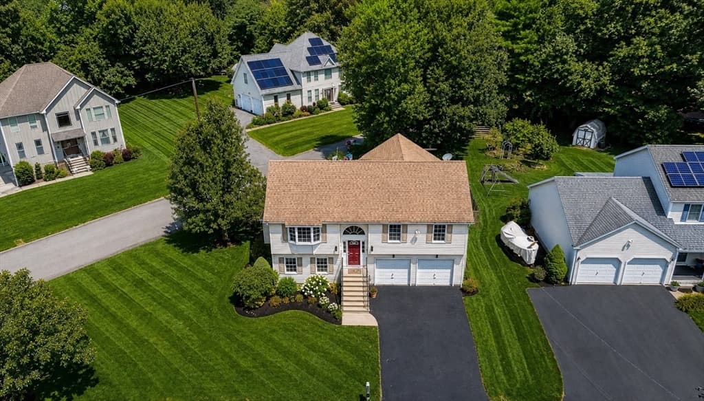 83 Waterman Ave, East Longmeadow MA 01028 photo 2