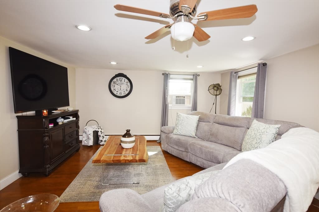 440 Summer, Rockland MA 02370 photo 4