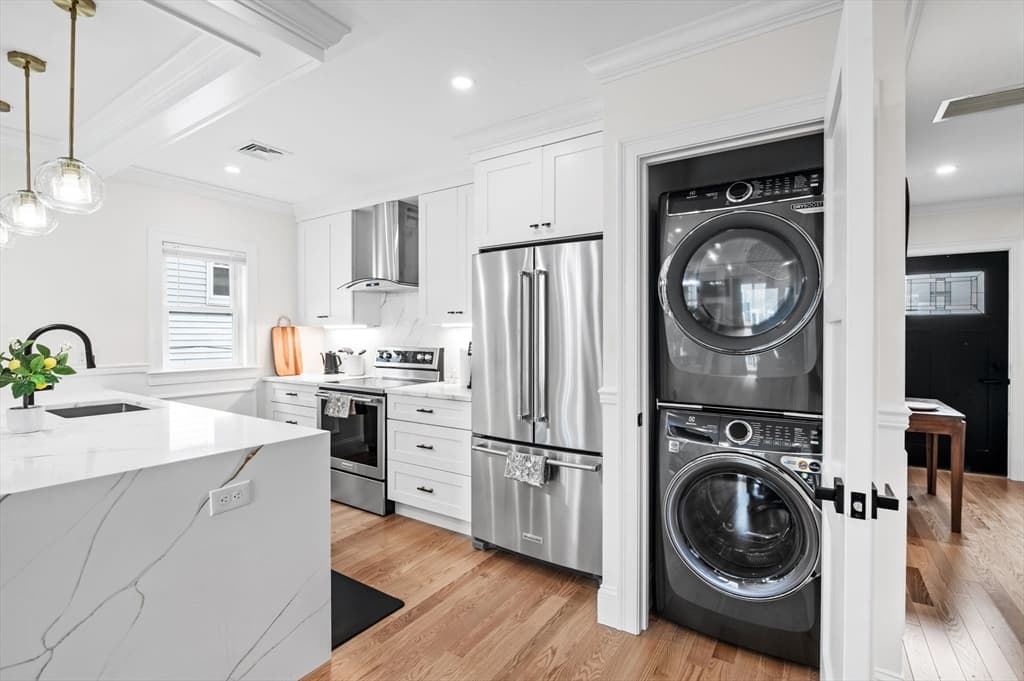 6-8 Weld Hill St, Boston MA 02130