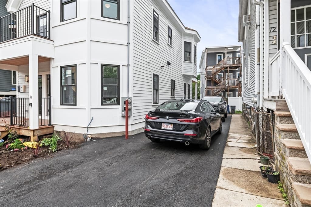 6-8 Weld Hill St, Boston MA 02130 photo 9