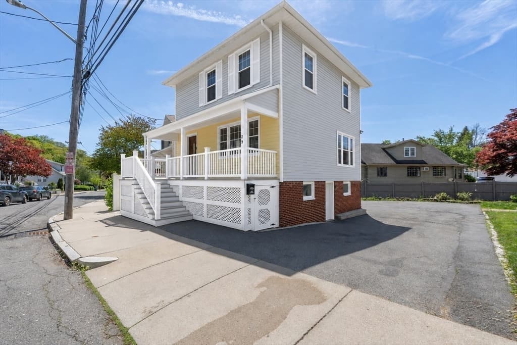 29 Bowman St, Malden MA 02148 photo 2