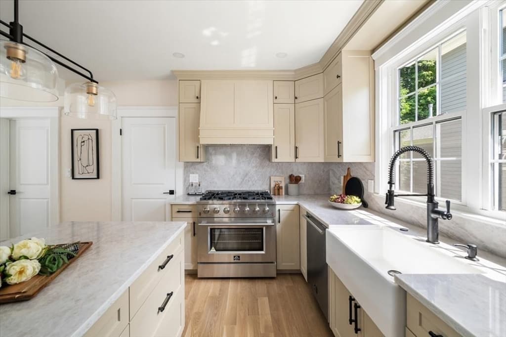 8 Hollis Street, Newton MA 02458 photo 11